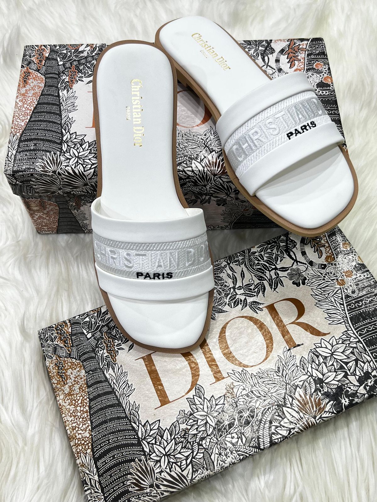 D-I-O-R Flats – Easy & Comfortable Women Footwear | White