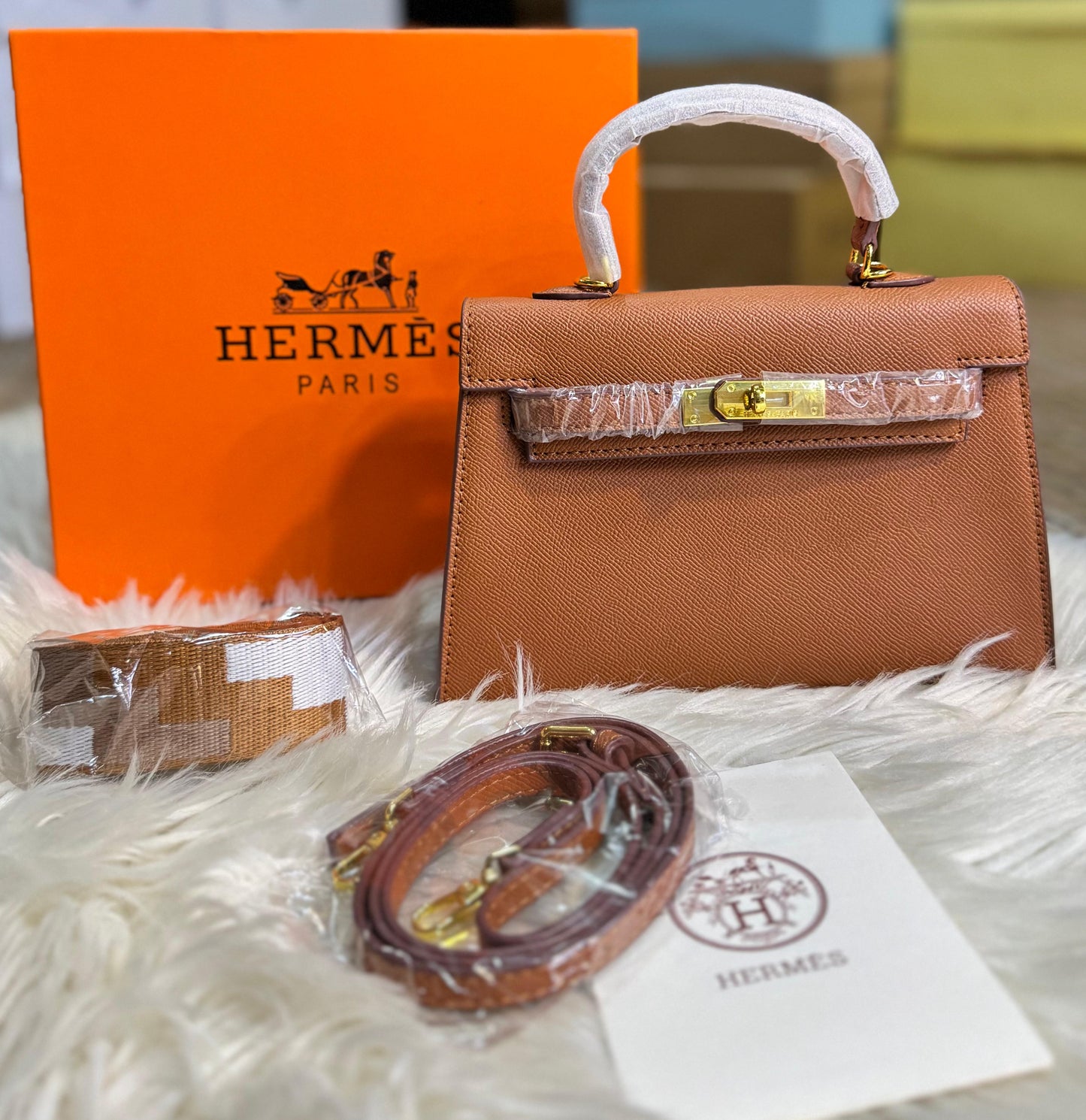H-E-R-M-È-S Kelly 20 Mini Sellier – Petite Icon Women Bag (Brown)