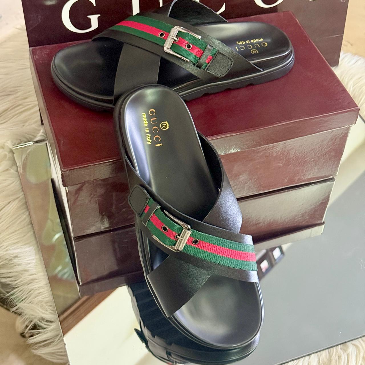 G-U-C-C-I Luxury Signature Unisex Slippers – Premium Edition (Black)