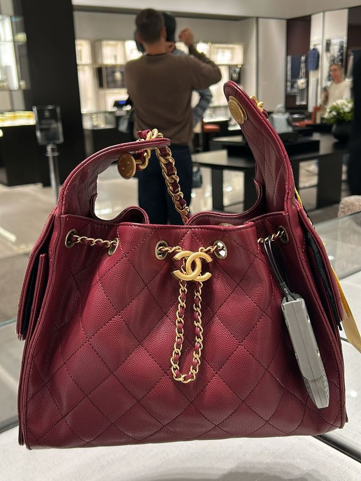 C-H-A-N-E-L 25 Hobo Women Bag – Effortless Chic Edition (Maroon)
