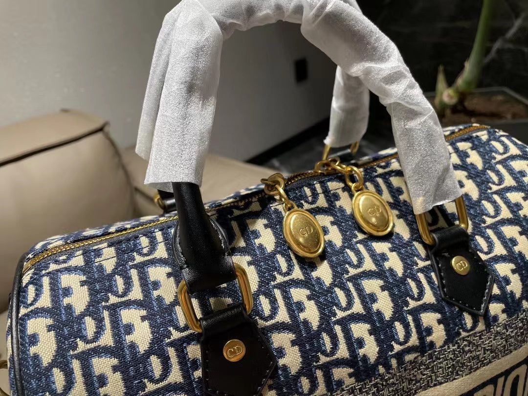 D-I-O-R Luxury Duffle Women Bag – Master Premium Edition | New Arrival