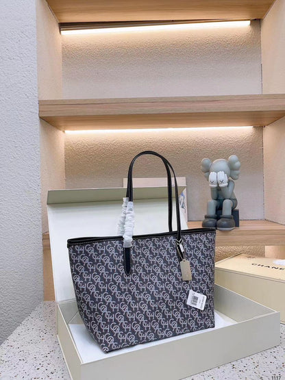 C-O-A-C-H Tote Women Bag – Master Quality Edition (Black)