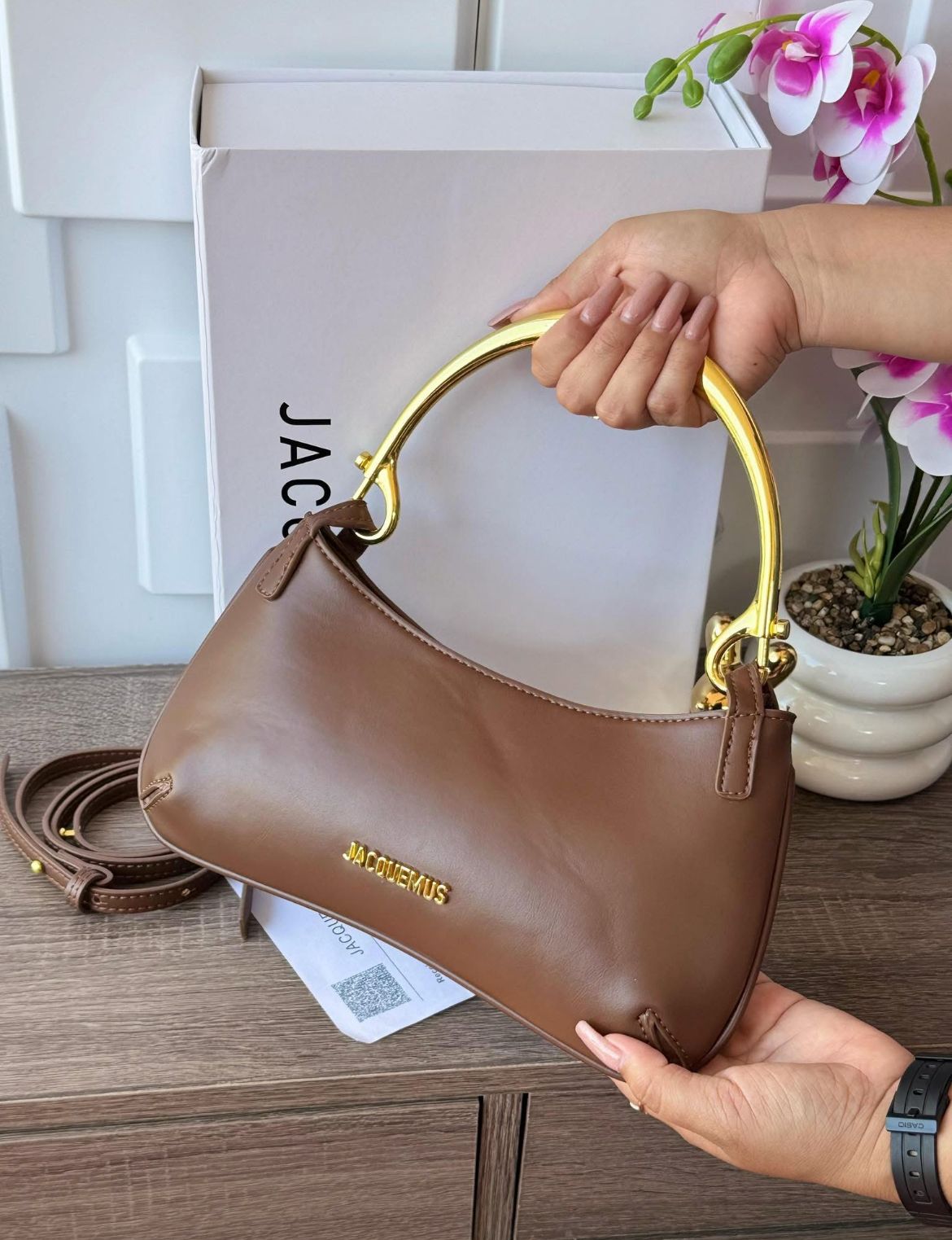 J-A-C-Q-U-E-M-U-S Le Bisou Mousqueton Women Bag – Luxury Edition (Brown)