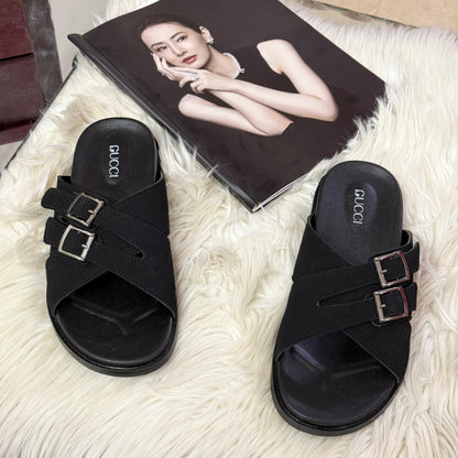 G-U-C-C-I Unisex Slippers – Stylish Comfort Edition (Black)