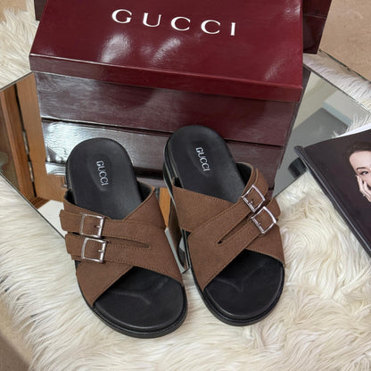 G-U-C-C-I Unisex Slippers – Stylish Comfort Edition (Brown)