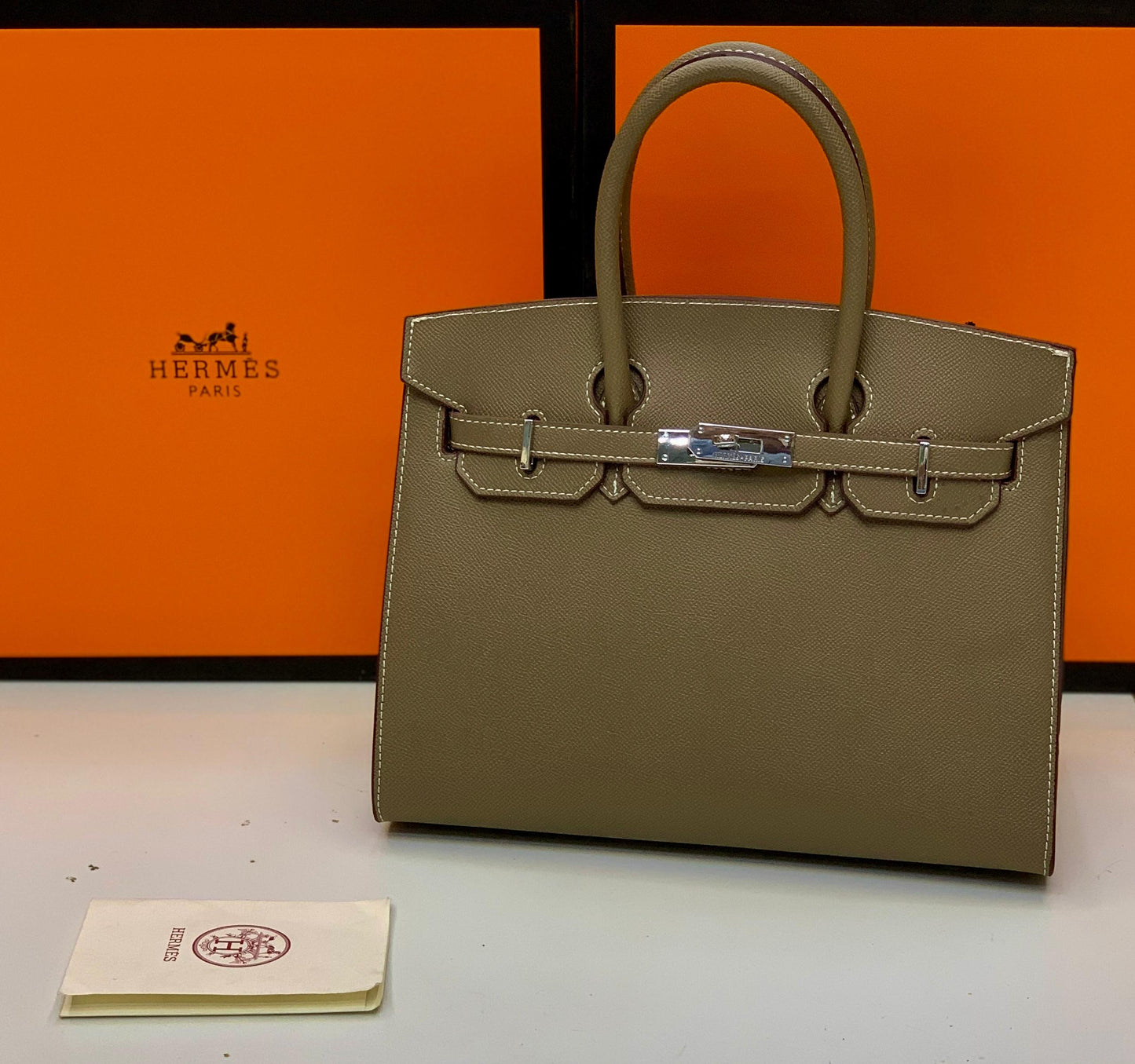 H-E-R-M-È-S Birkin Women Bag – Premium Luxury Edition (Beige)