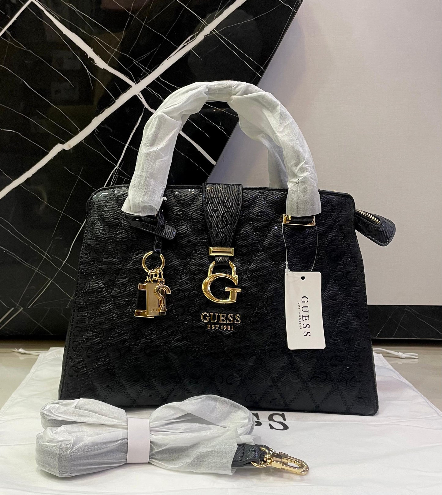 G-U-E-S-S Handbags – Master Quality Edition (Black)