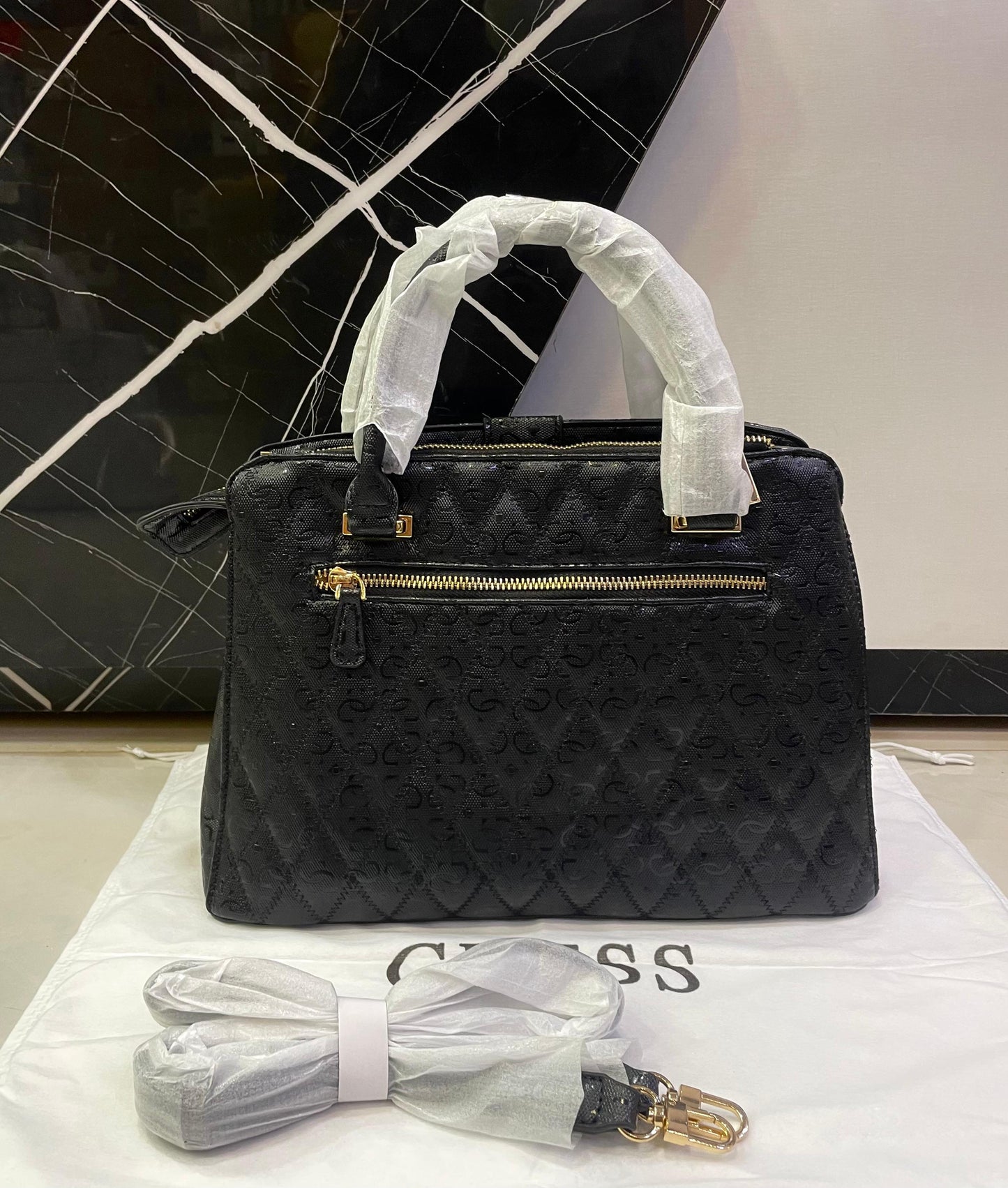 G-U-E-S-S Handbags – Master Quality Edition (Black)
