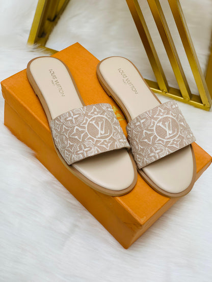 L-O-U-I-S V-U-I-T-T-O-N Embroidery Flat Slippers – Official Model Women Footwear (Beige)