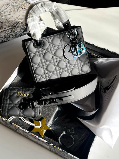 C-H-R-I-S-T-I-A-N L-A-D-Y D-I-O-R Gift Box Set – Premium Edition (Black)