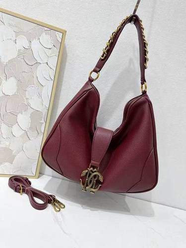R-O-B-E-R-T-O C-A-V-A-L-L-I Chain Detail Shoulder Women Bag – Elegant Edition (Maroon)