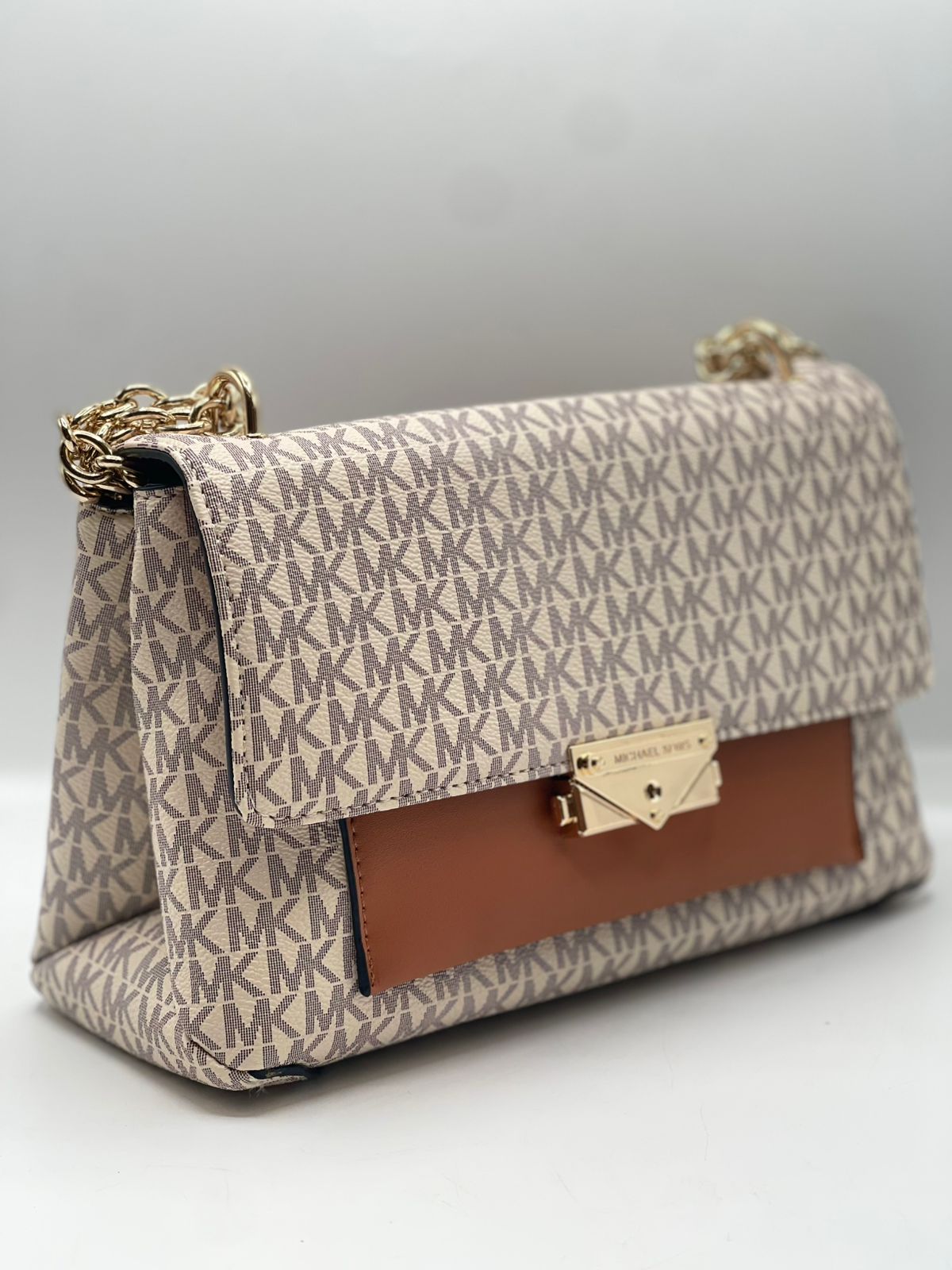 M-I-C-H-A-E-L K-O-R-S Cece Medium Logo Shoulder Women Bag – Signature Edition (White)