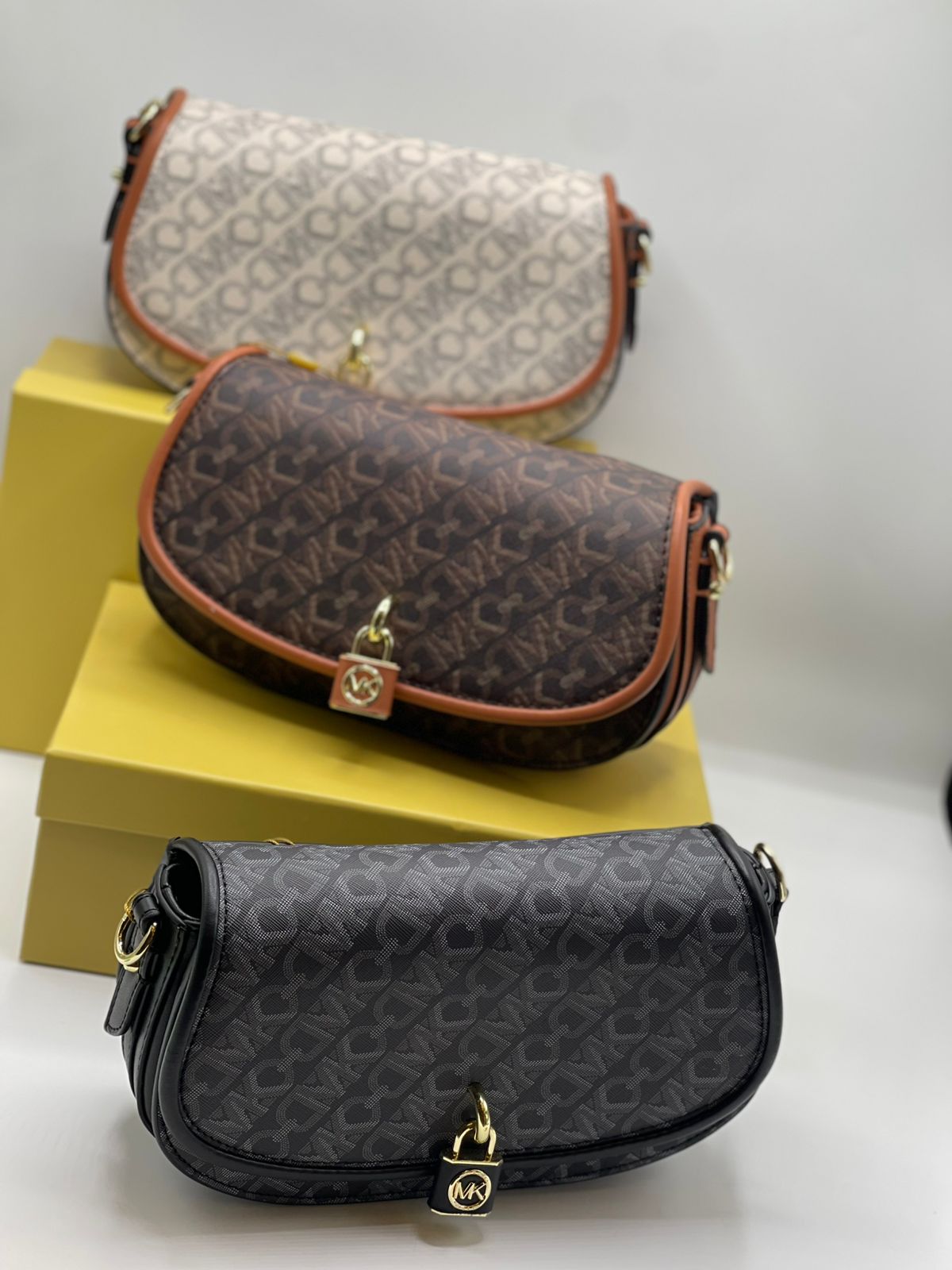 M-I-C-H-A-E-L K-O-R-S Crossbody Women Bag – Classic Edition (Black)