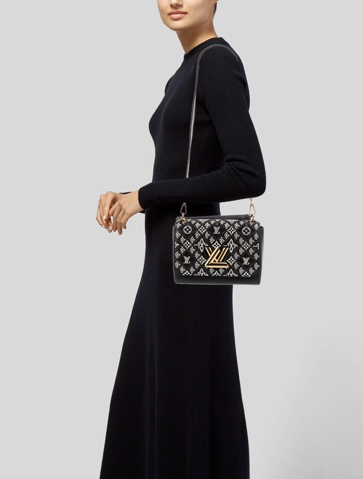 L-O-U-I-S V-U-I-T-T-O-N Crossbody Women Bag – Classic Edition (Black)