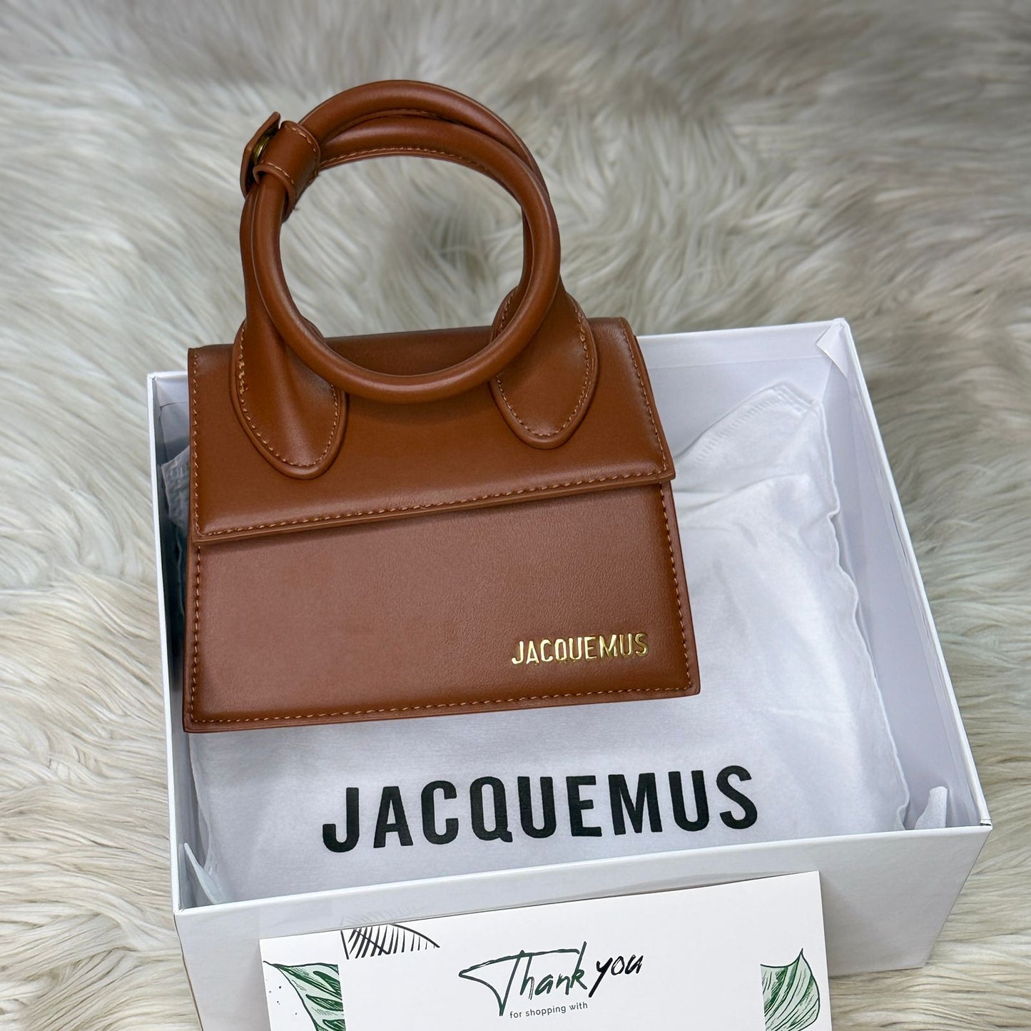 J-A-C-Q-U-E-M-U-S Le Grand Chiquito Tote – Luxe Mini Statement Women Bag (Brown-1)