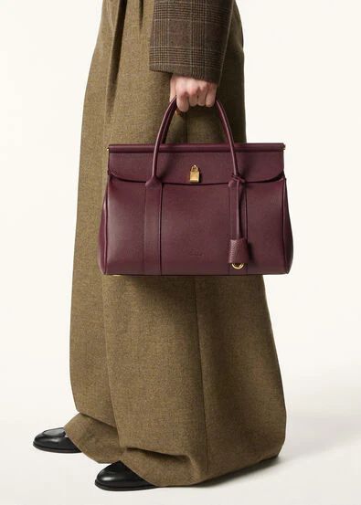 L-O-R-O P-I-A-N-A Loom Bag L32 – Refined Carry Women Bag (Maroon)