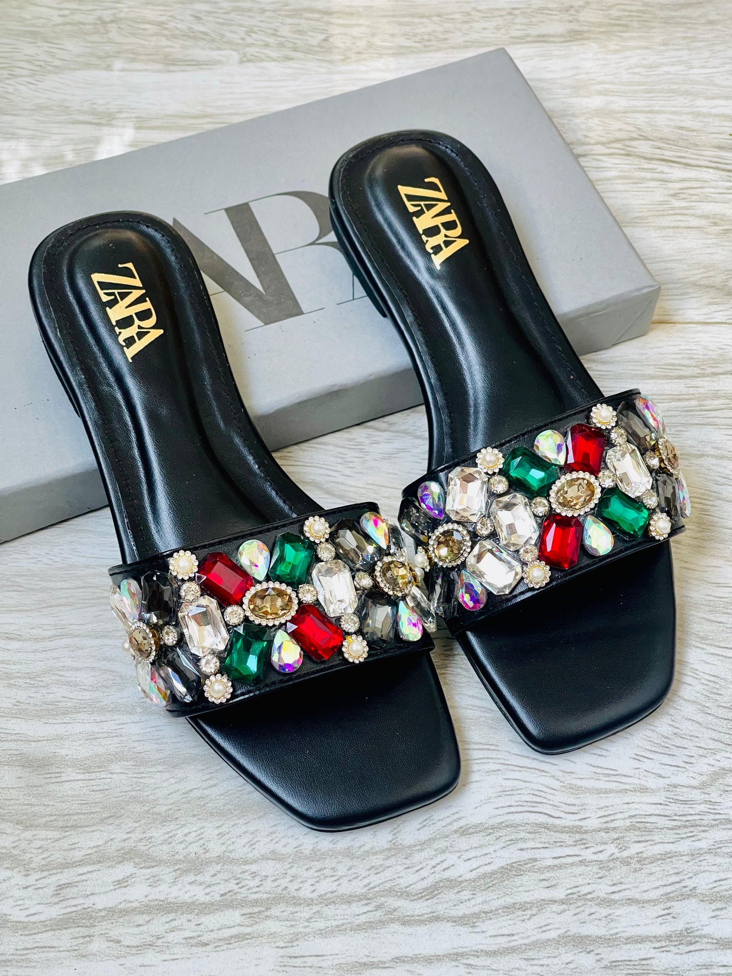 Z-A-R-A Stones Bunch Flats – Sparkle Comfort Women Footwear (Black)