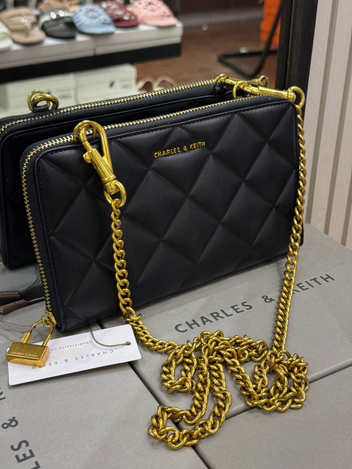 C-H-A-R-L-E-S & K-E-I-T-H Swing Quilted Zip Key Pouch – Travel Smart Women Bag (Black/Gold)
