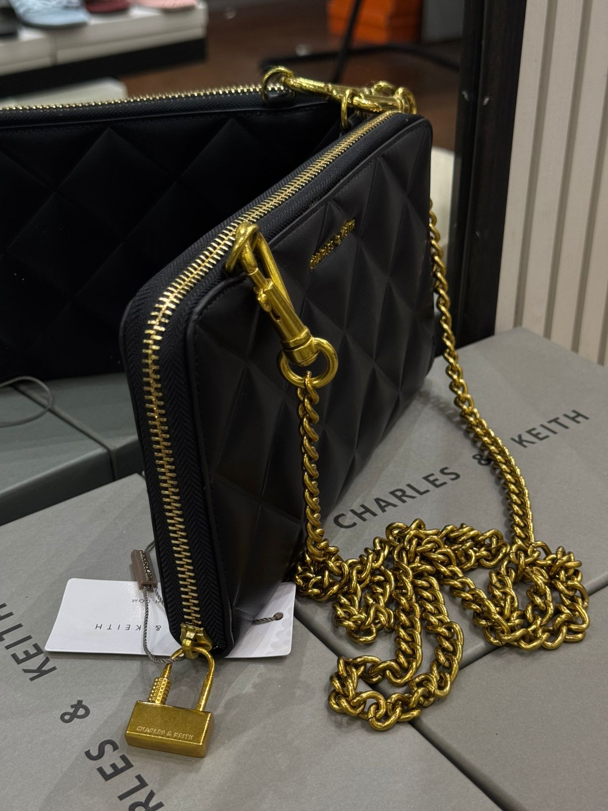 C-H-A-R-L-E-S & K-E-I-T-H Swing Quilted Zip Key Pouch – Travel Smart Women Bag (Black/Gold)