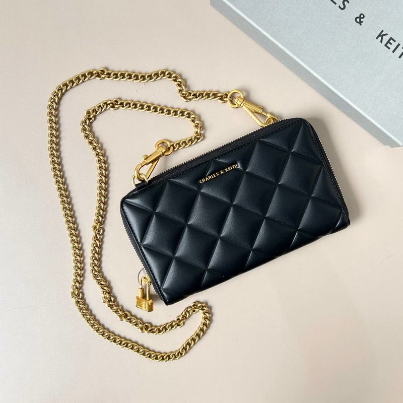 C-H-A-R-L-E-S & K-E-I-T-H Swing Quilted Zip Key Pouch – Travel Smart Women Bag (Black/Gold)
