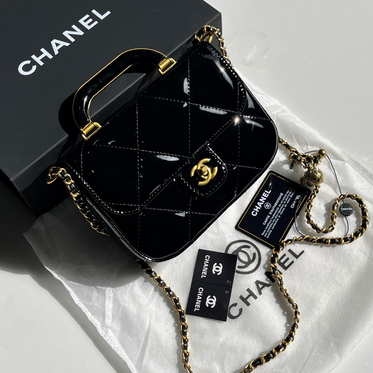 C-H-A-N-E-L Chain Crossbody Women Bag – Luxe Carry Edition (Black)