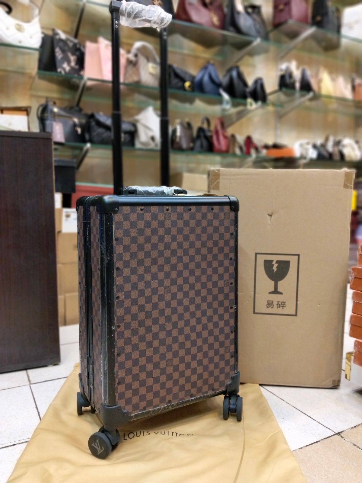 L-O-U-I-S V-U-I-T-T-O-N Monogram Luggage Bags – Travel Luxe Collection (Brown)