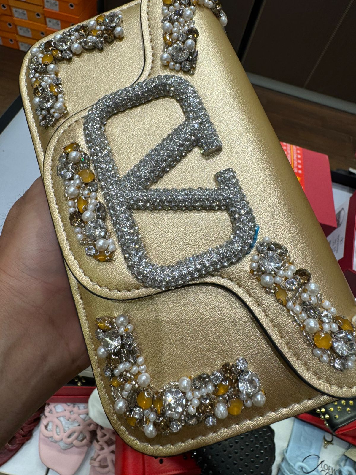 V-A-L-E-N-T-I-N-O G-A-R-A-V-A-N-I Locò Crystal Shoulder Women Bag – Couture Glam Edition (Gold)