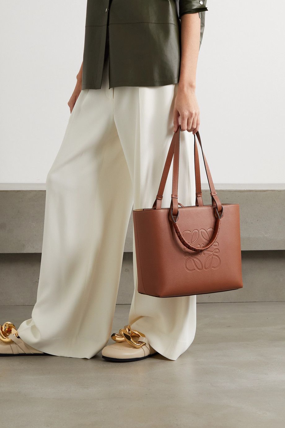 L-O-E-W-E Handbag – Elegant Luxe Women Bag (Brown)