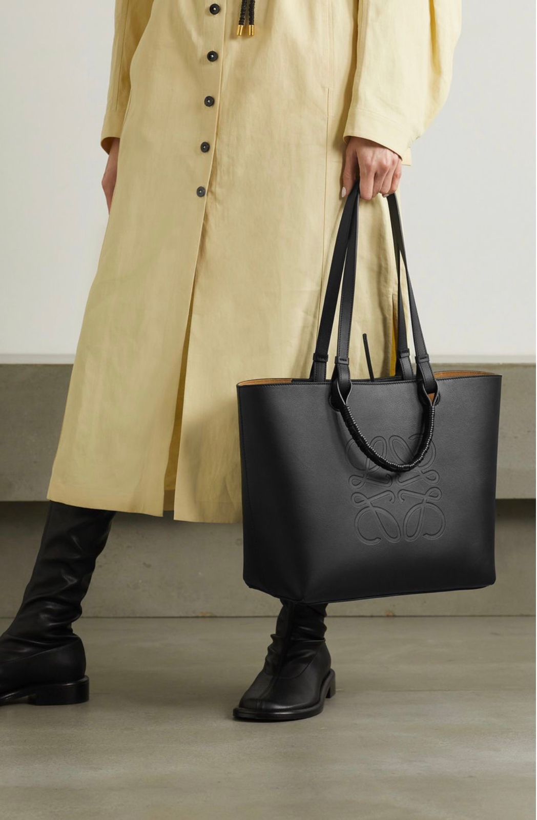 L-O-E-W-E Handbag – Elegant Luxe Women Bag (Black)