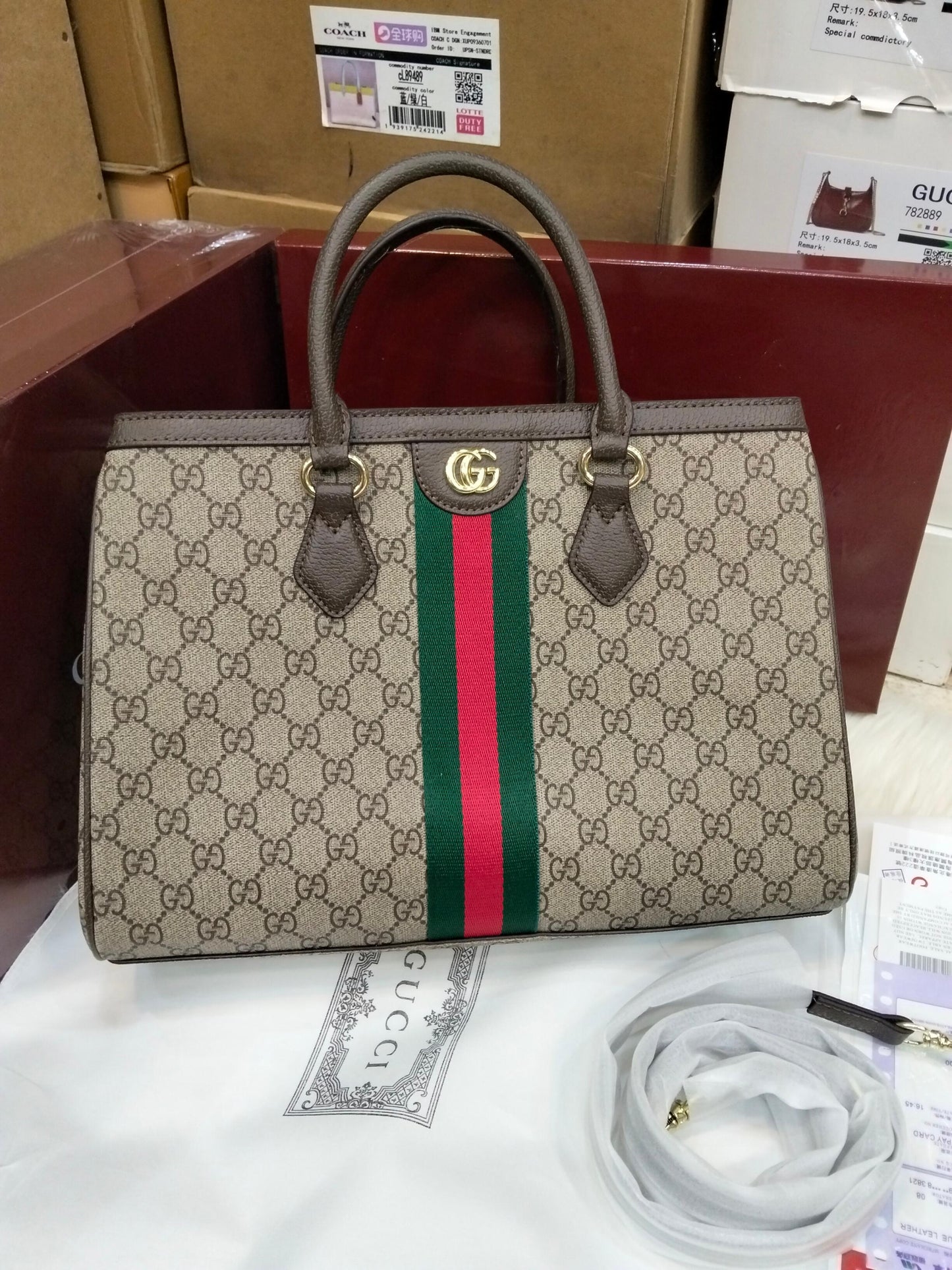 G-U-C-C-I Ophidia GG Supreme Medium Tote – Signature Luxe Women Bag (Medium)