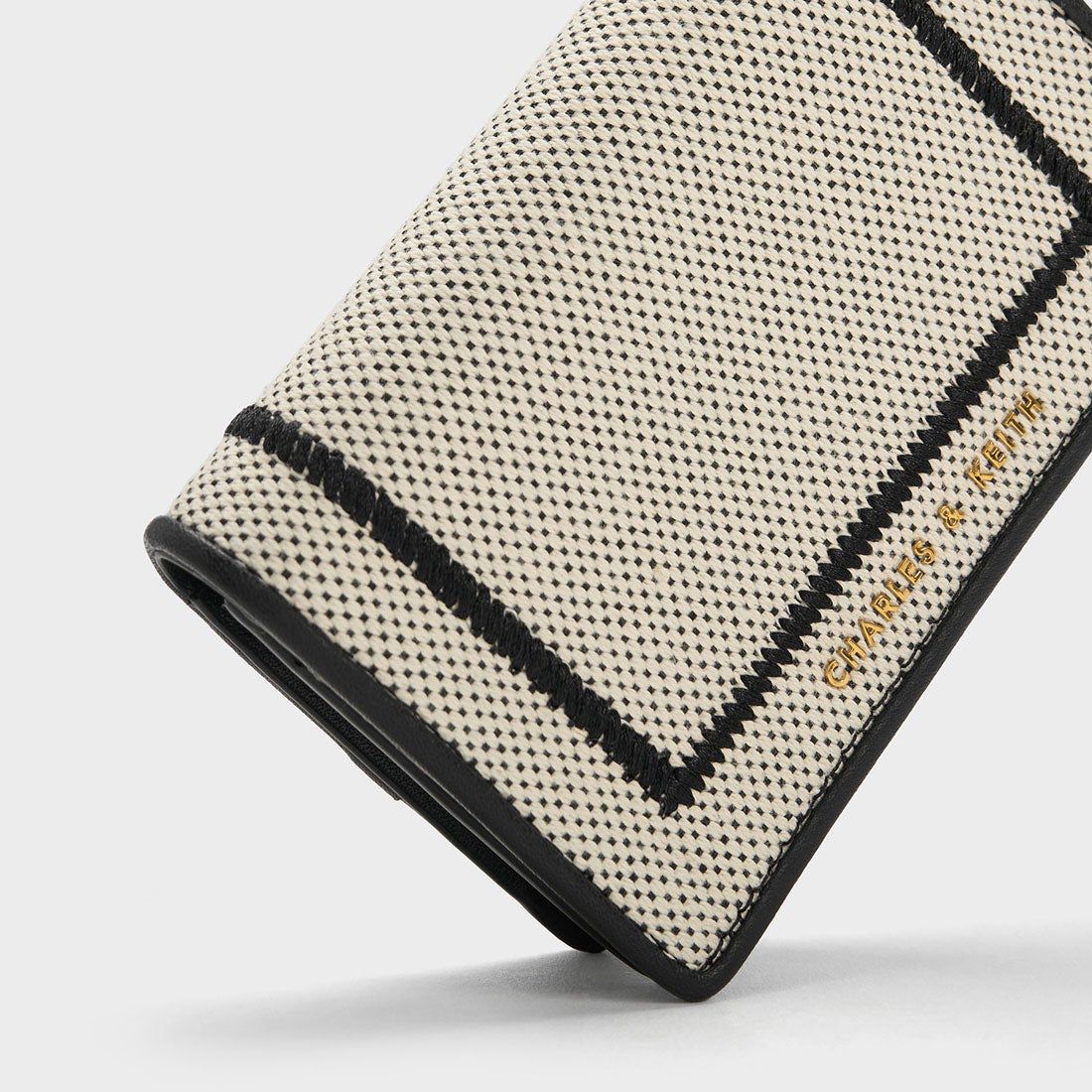 C-H-A-R-L-E-S & K-E-I-T-H Astra Contrast Trim Wallet – Compact Luxe Women Wallet (White)