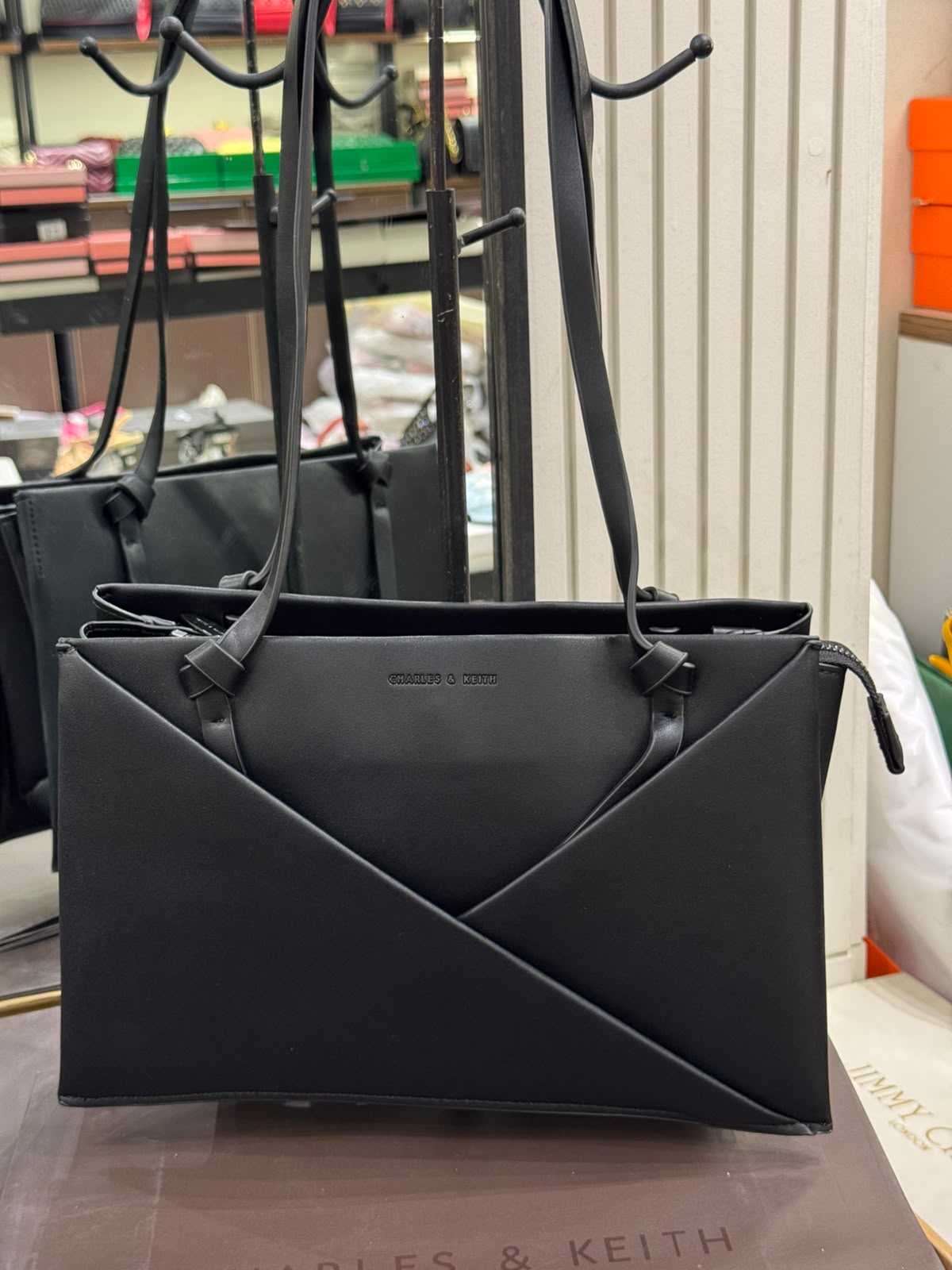 C-H-A-R-L-E-S & K-E-I-T-H Midori Geometric Tote – Modern Luxe Women Bag (Black)