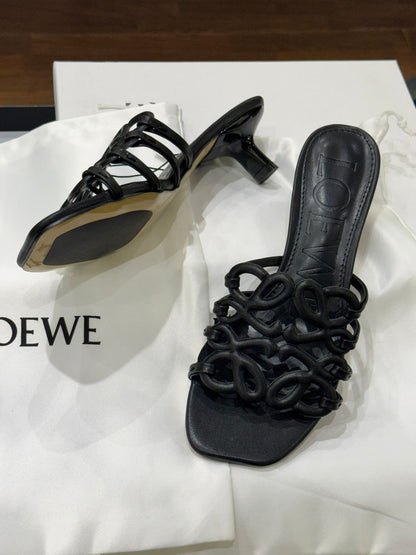 L-O-E-W-E Petal Anagram Slide in Soft Calfskin – Luxury Women Footwear (Black)