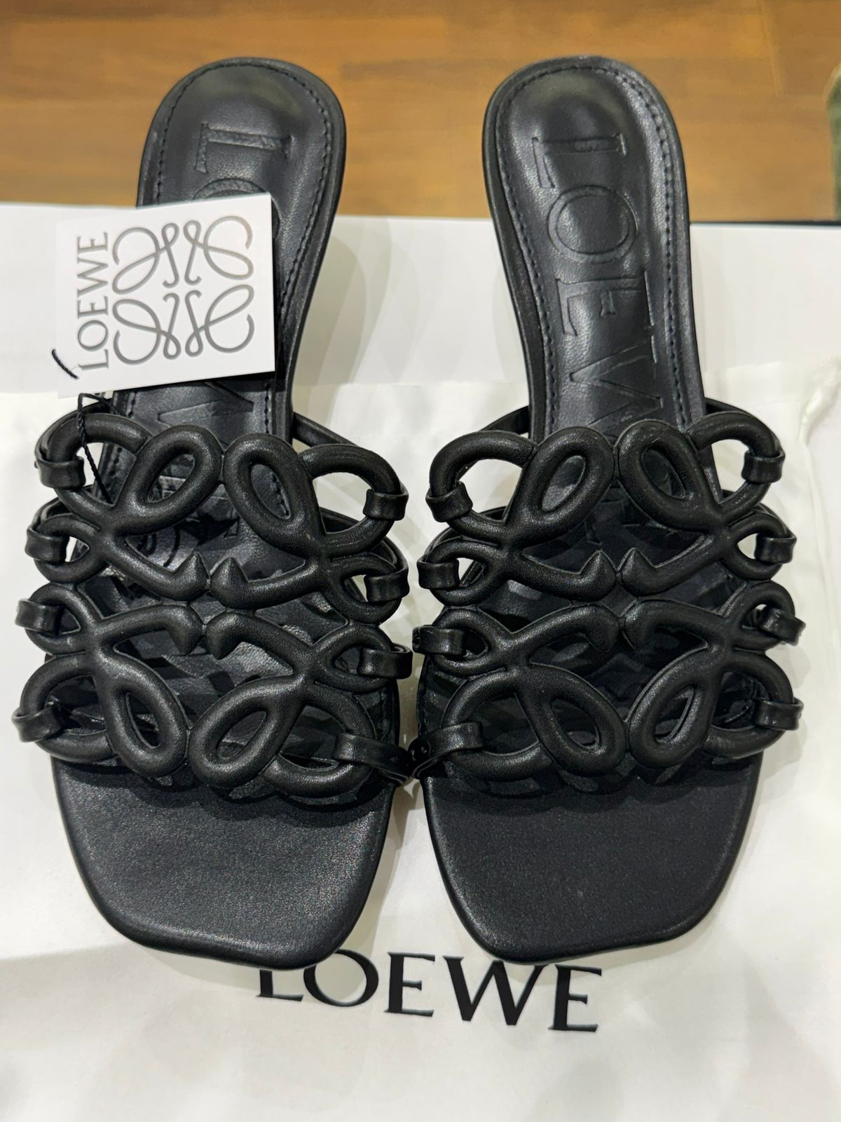 L-O-E-W-E Petal Anagram Slide in Soft Calfskin – Luxury Women Footwear (Black)