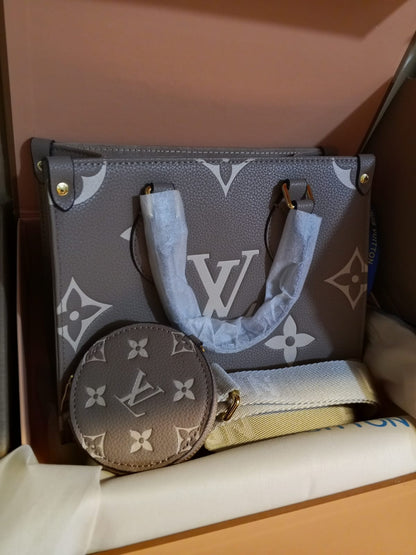 L-O-U-I-S V-U-I-T-T-O-N OnTheGo Handbag with Pouch – 2PC Luxe Women Bag Set (Cream/Dove)