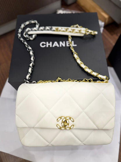C-H-A-N-E-L 19 Flap Bag – Puffy Diamond Quilting | Premium Women Bag (Creamy White)