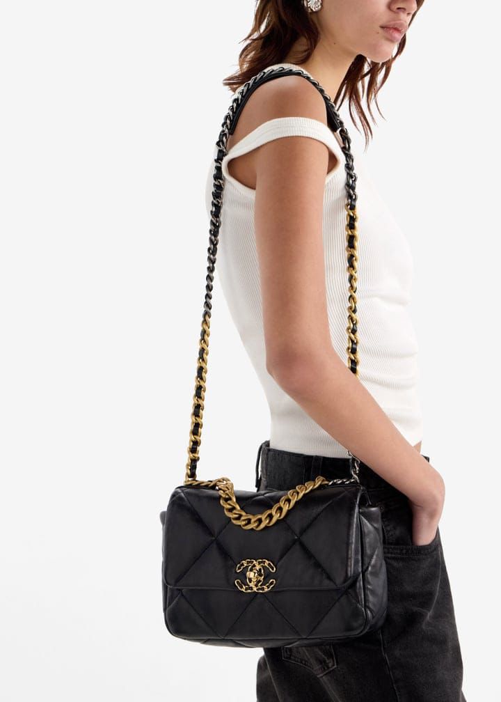 C-H-A-N-E-L 19 Flap Bag – Puffy Diamond Quilting | Premium Women Bag (Black)