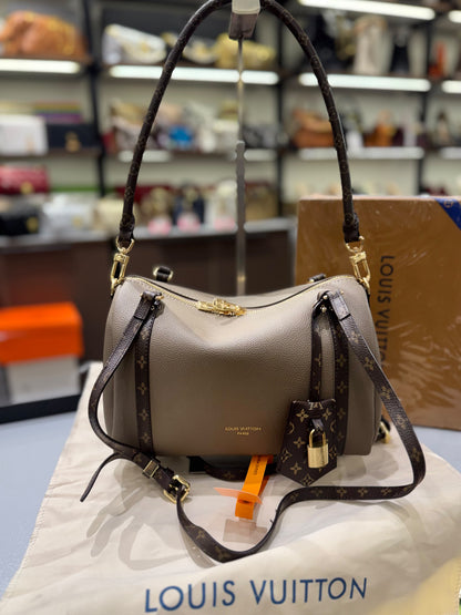 L-O-U-I-S V-U-I-T-T-O-N Express PM – Smoke Gray Premium Quality Women Bag