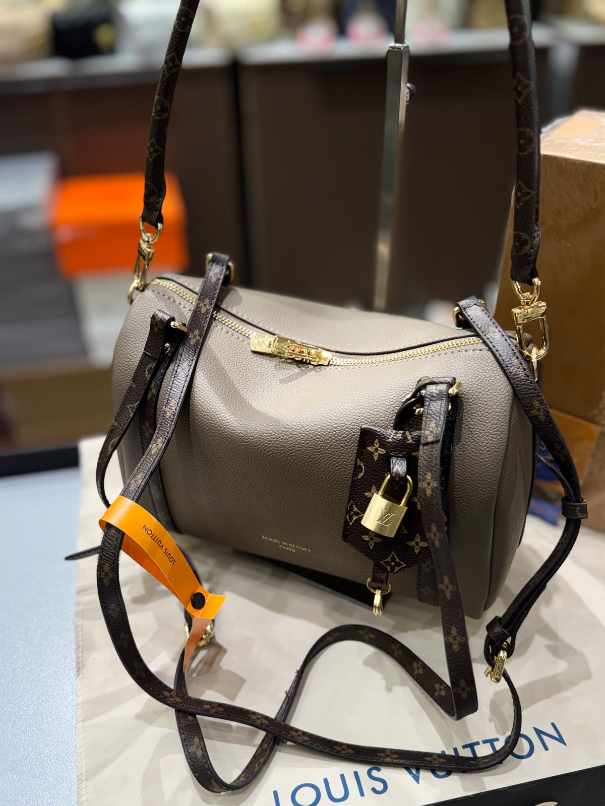 L-O-U-I-S V-U-I-T-T-O-N Express PM – Smoke Gray Premium Quality Women Bag