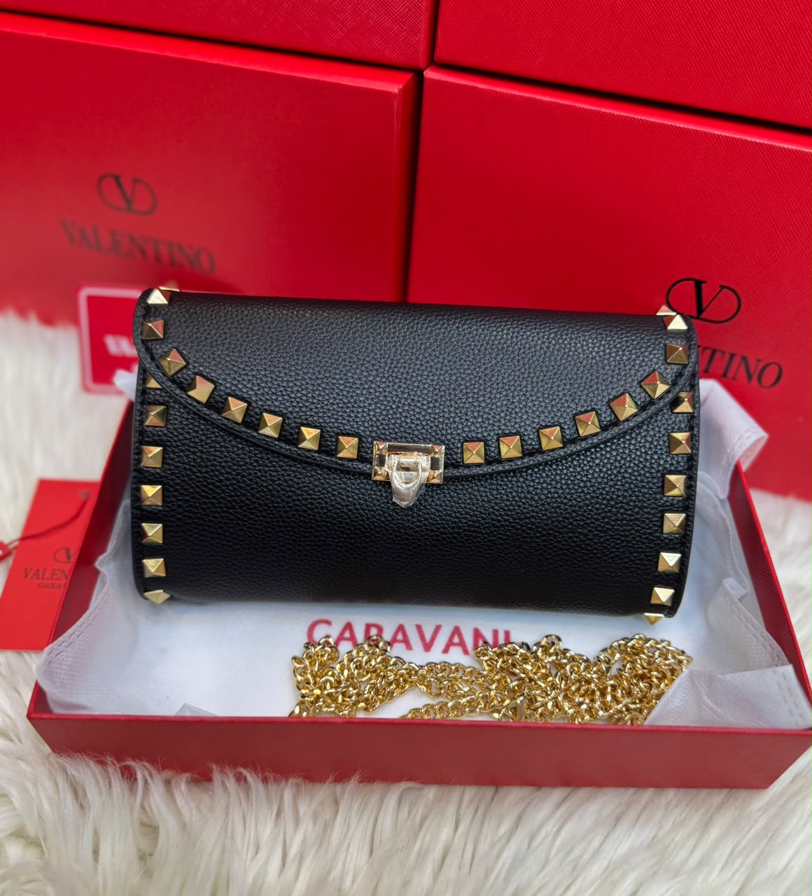 V-A-L-E-N-T-I-N-O Rockstud Wallet – Grained Leather (Black)