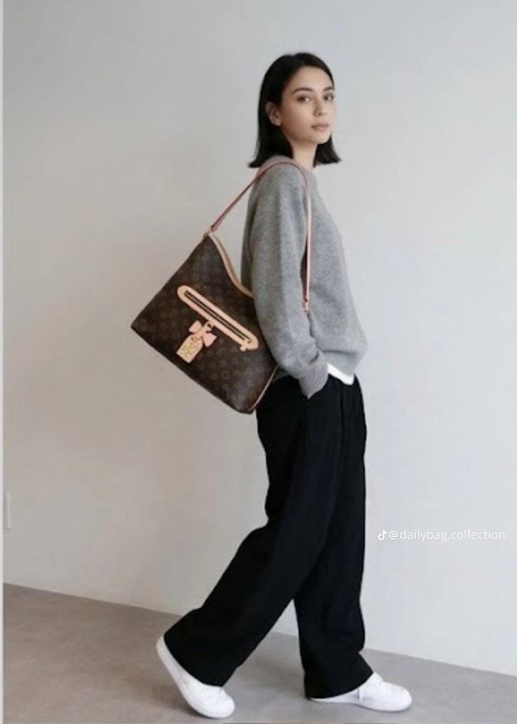 L-O-U-I-S V-U-I-T-T-O-N Lineup MM – Premium Women Bag (Brown)