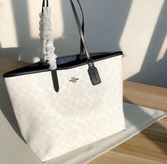 C-O-A-C-H CITY TOTE BAG IN SIGNATURE CANVAS – Women Bag (White/Black)