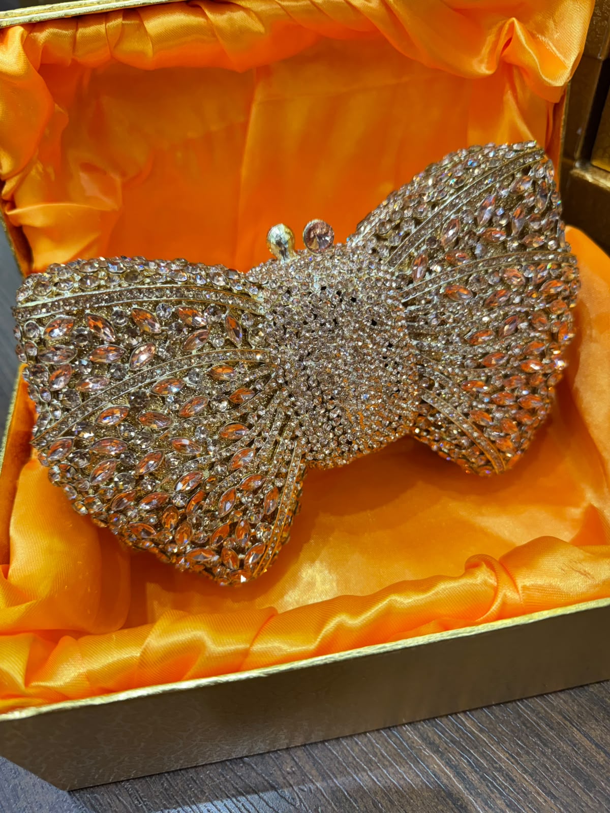Sparkling Bow-Knot Rhinestone Clutch Bag – Luxury Women’s Crystal Evening Purse (Design B)