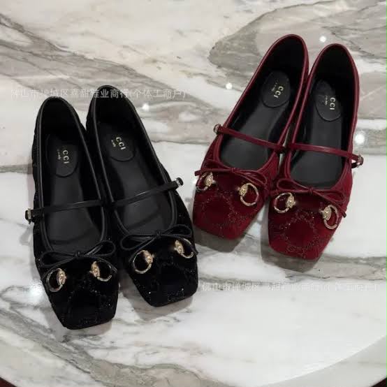 G-U-C-C-I Women's Horsebit Velvet Ballet Pumps – Sequined GG Monogram | Mary Jane Flats | Luxury Women Footwear (Black)
