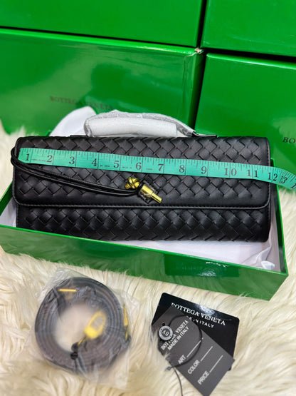 B-O-T-T-E-G-A V-E-N-E-T-A Andiamo Bag – 31cm Clutch Bag (5 Colours)