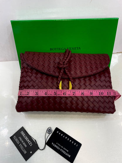 B-O-T-T-E-G-A V-E-N-E-T-A Liberta Handbag – Master Quality Crossbody (Maroon)