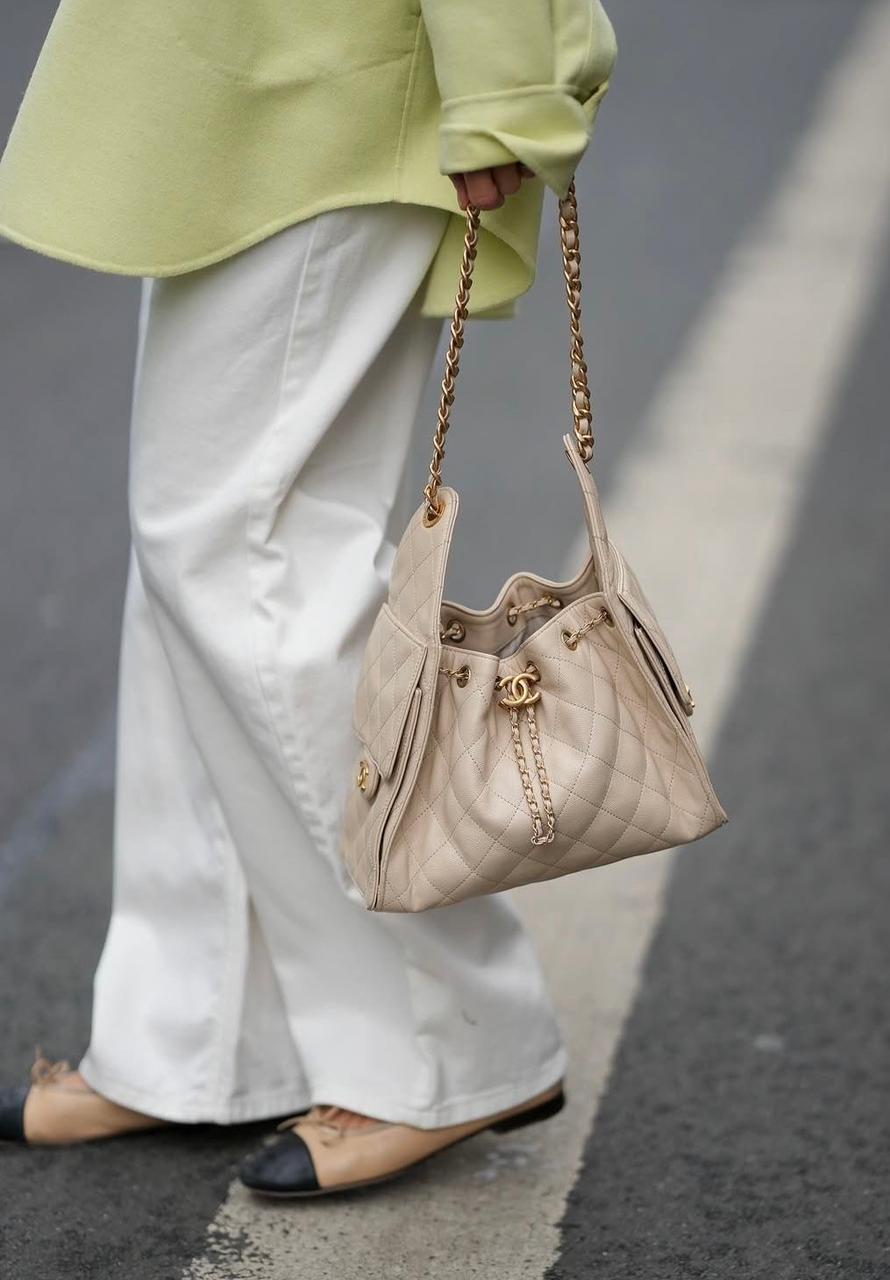 C-H-A-N-E-L 25 Hobo Women Bag – Effortless Chic Edition (Cream Beige)