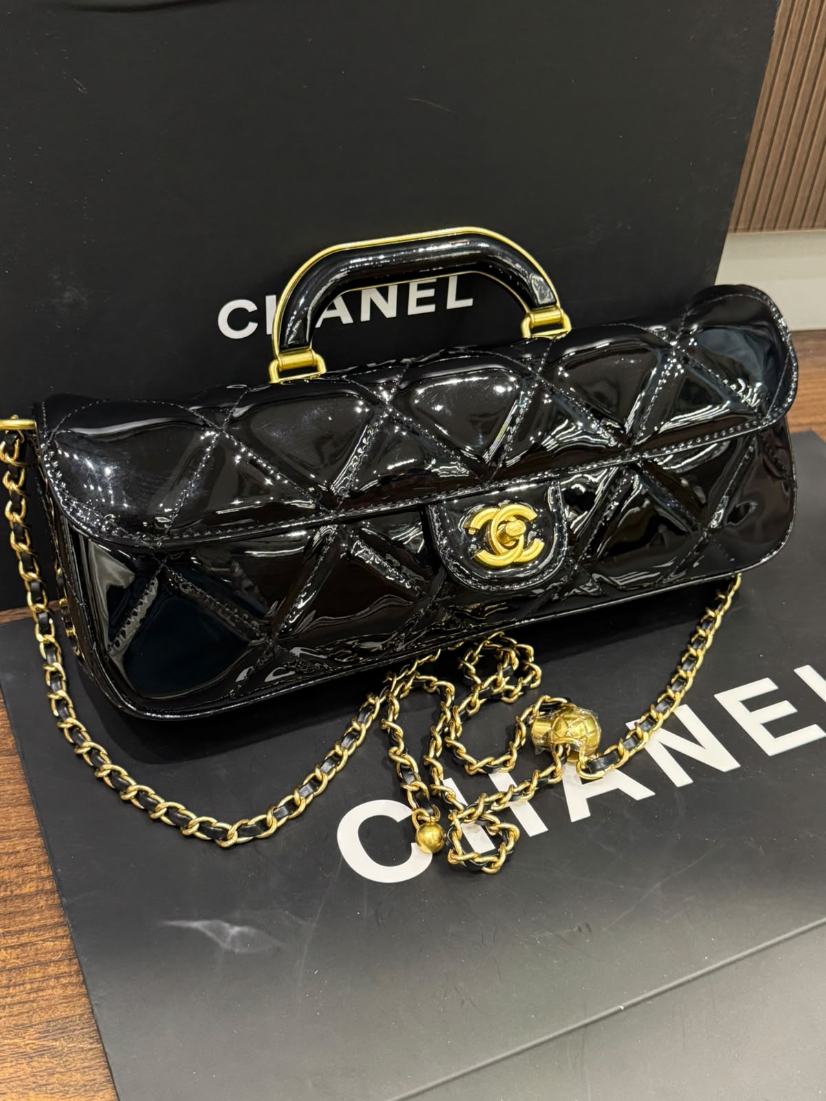 C-H-A-N-E-L 2025 Large Patent Top Handle Bag – Fall/Winter Collection | Premium Quality Women Bag (Black)