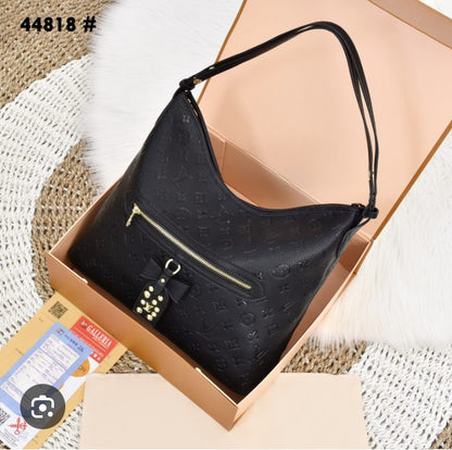 L-O-U-I-S V-U-I-T-T-O-N Lineup MM – Premium Women Bag (Black)