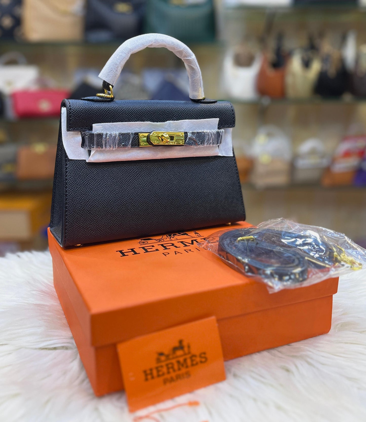 H-E-R-M-È-S Kelly 20 Mini Sellier – Petite Icon Women Bag (Black)